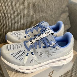 Women’s Cloudsurfer Size 8